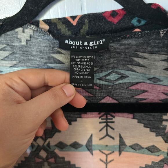 About a Girl Geometric Cardigan size Large Bohemian Multicolored Feminine Hippie - Picture 2 of 7